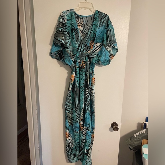 Cupshe Teal and Orange Leaf Print Maxi Dress - Picture 1 of 5